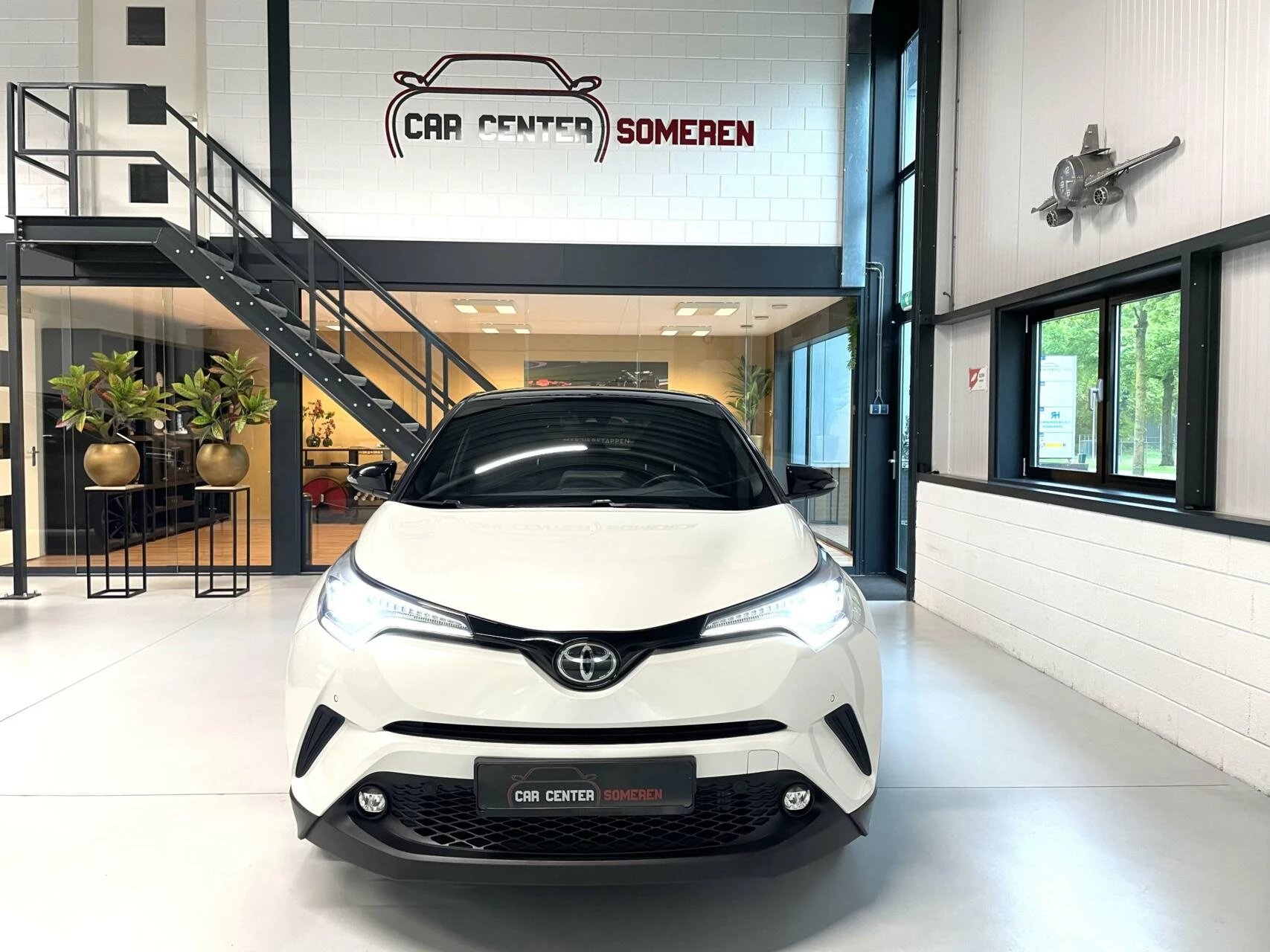 Hoofdafbeelding Toyota C-HR