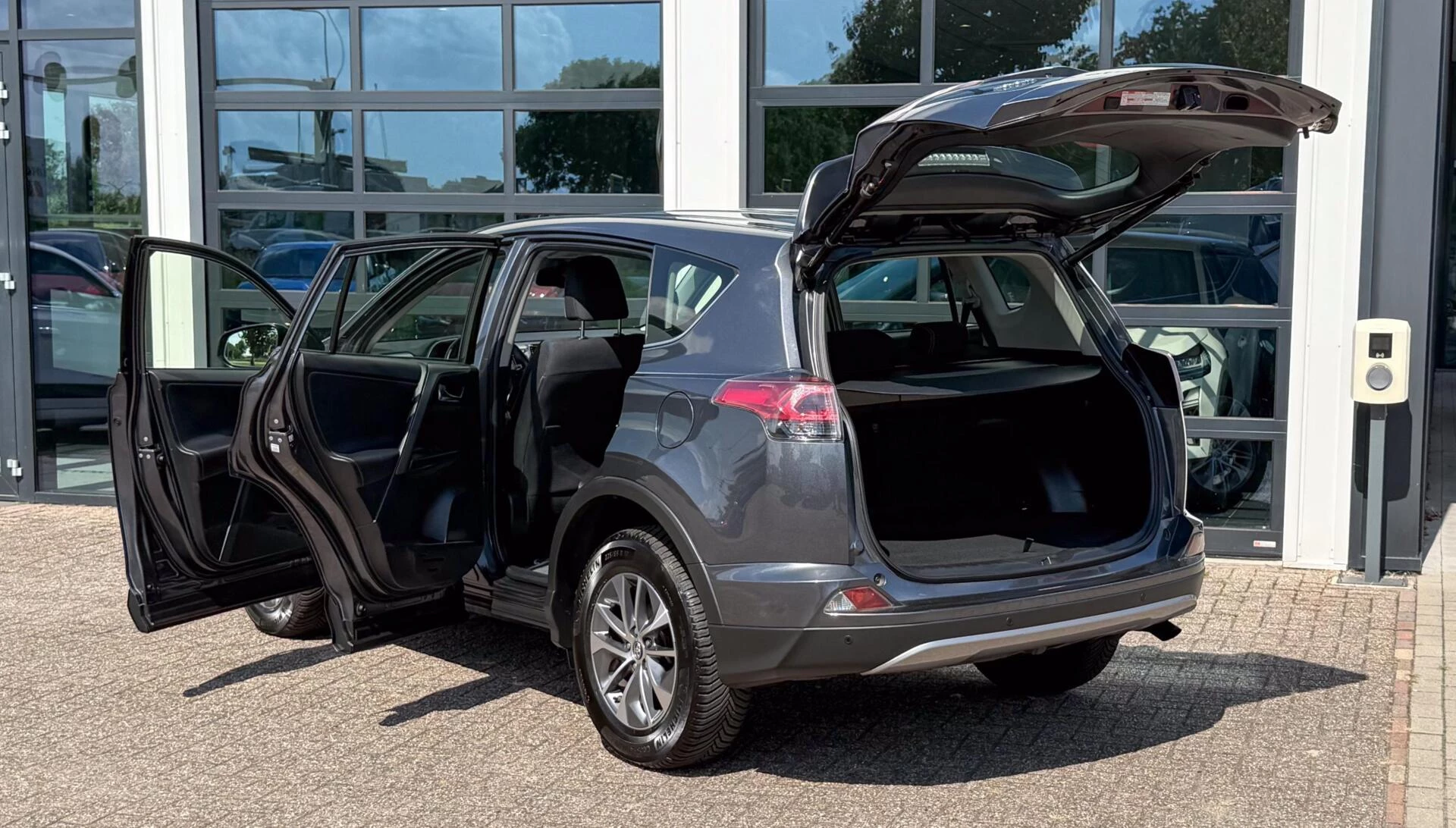Hoofdafbeelding Toyota RAV4