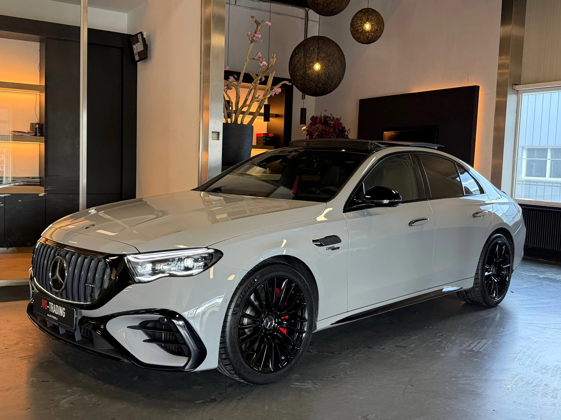 Hoofdafbeelding Mercedes-Benz E-Klasse