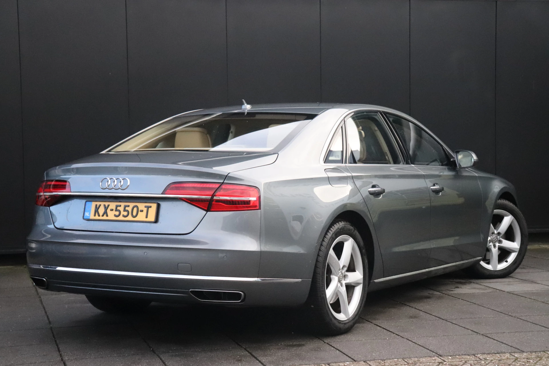 Hoofdafbeelding Audi A8