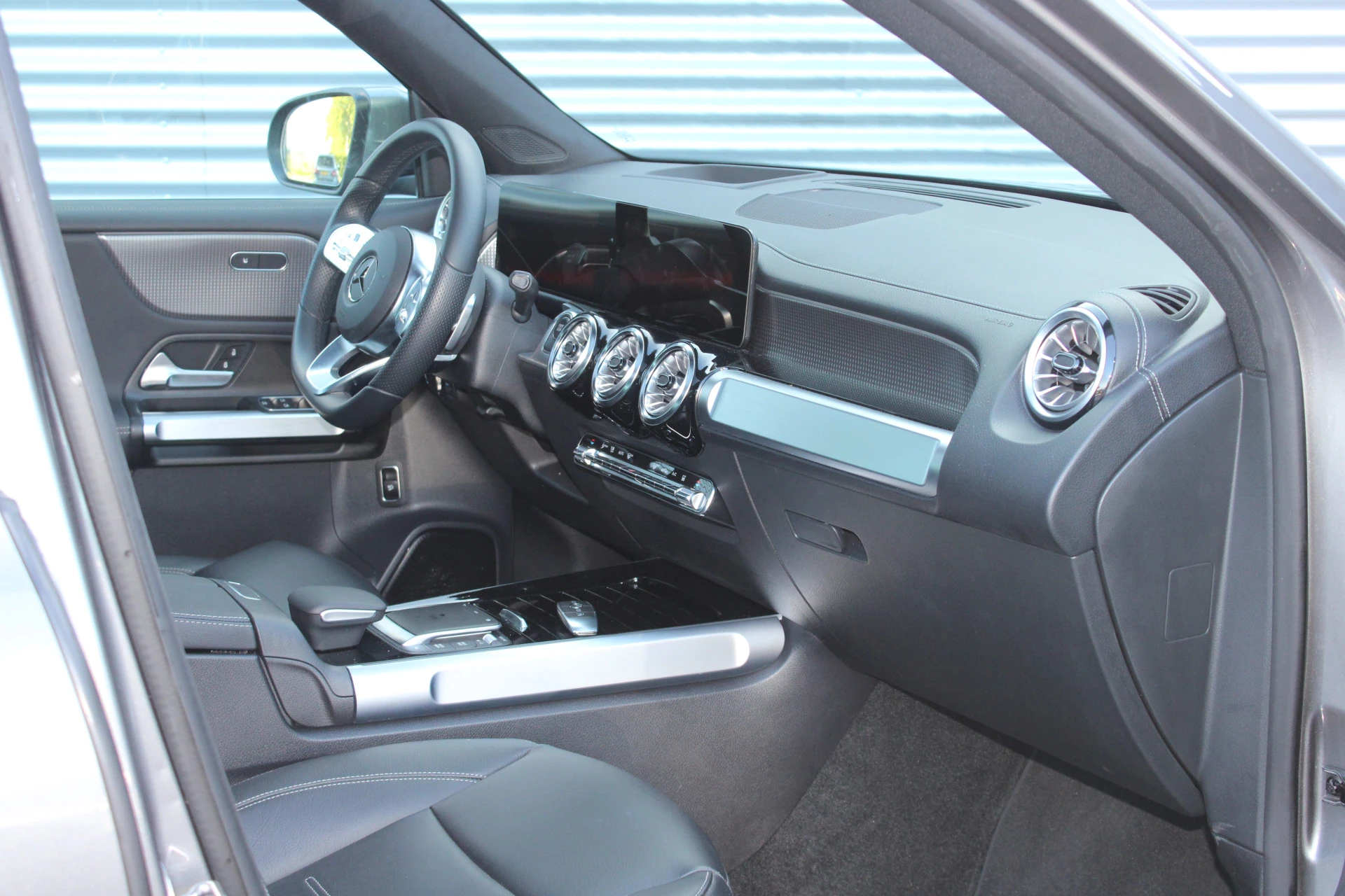 Hoofdafbeelding Mercedes-Benz EQB