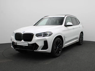 BMW X3 xDrive30e High Executive | M Sportpakket | Safety Pack | Adaptief Onderstel | Stuurwielrand Verwarmd | Panoramadak | Driving Assistant Professional | Head-Up Display | Harman Kardon | 20''