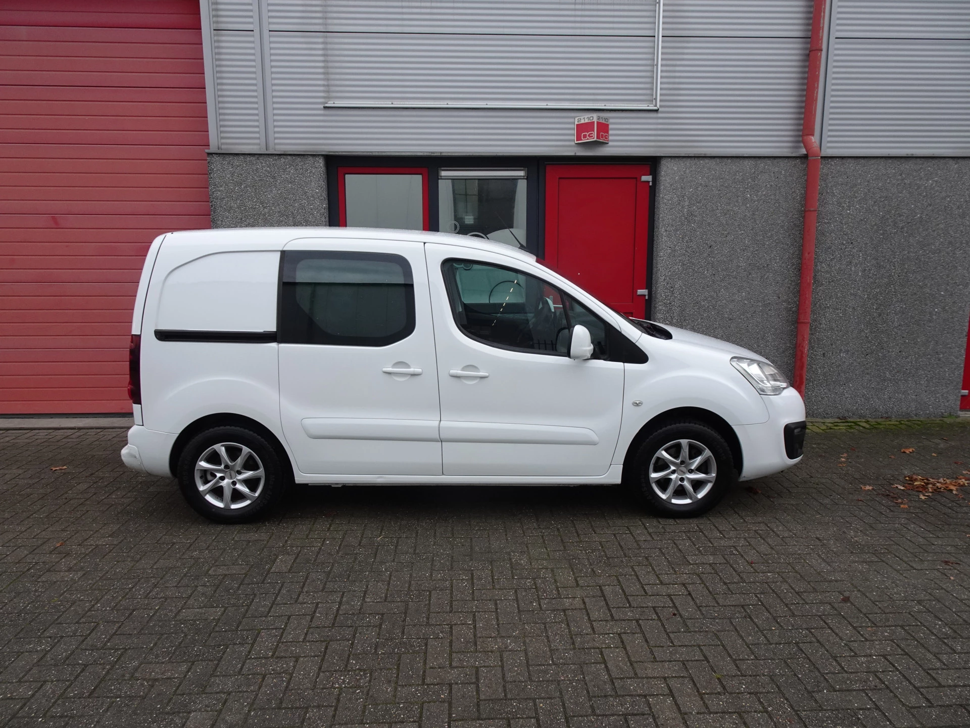 Hoofdafbeelding Peugeot Partner