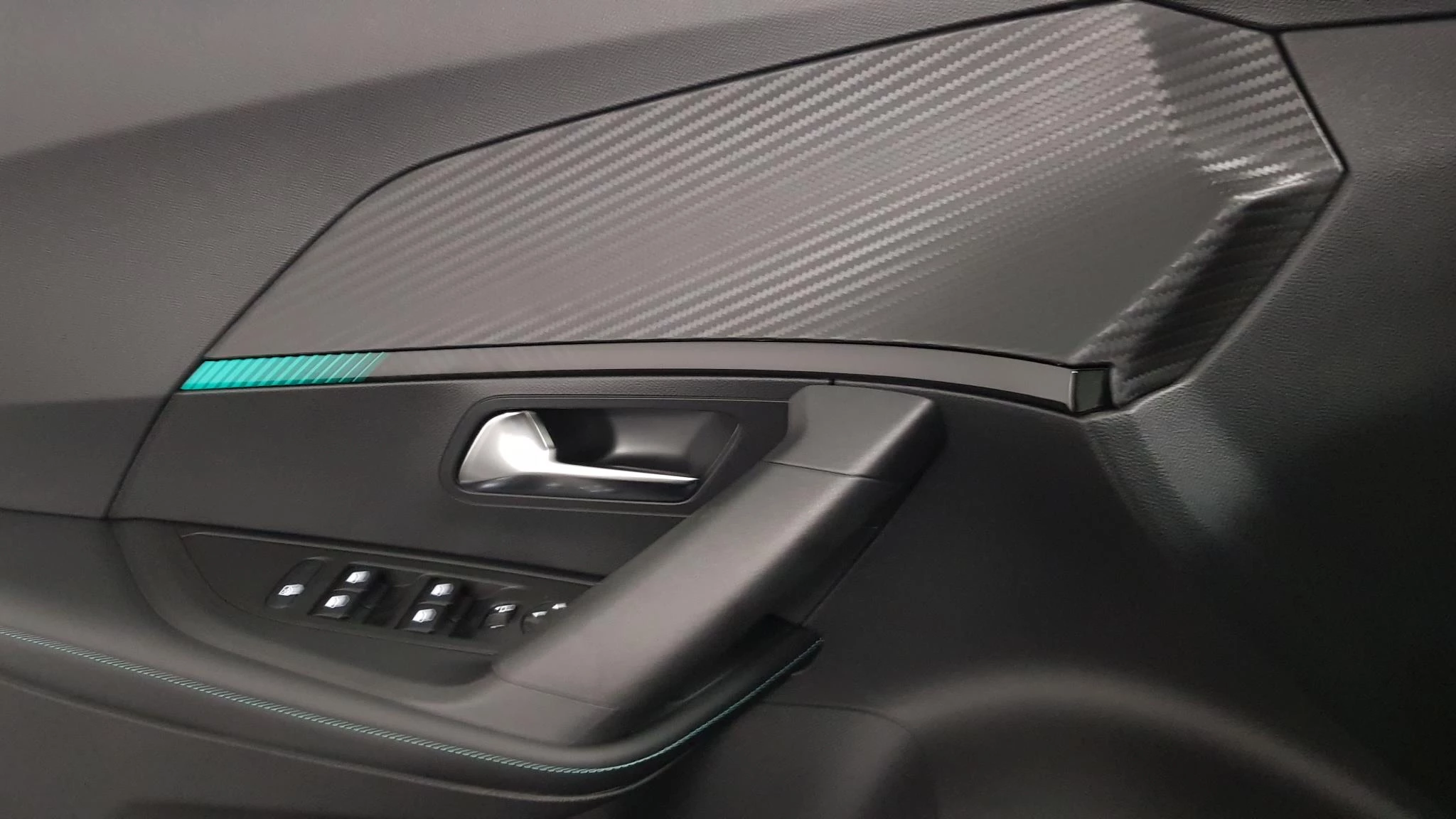 Hoofdafbeelding Peugeot e-2008