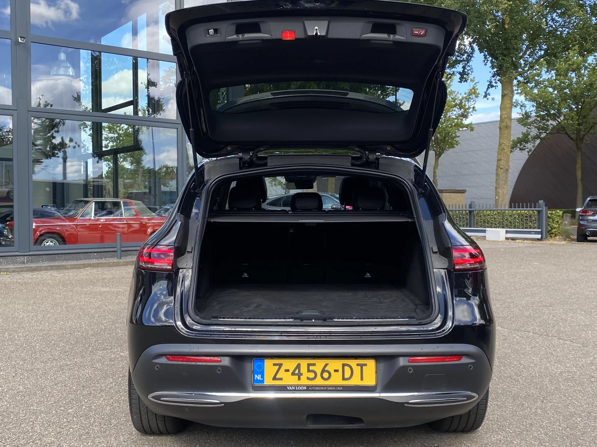 Hoofdafbeelding Mercedes-Benz EQC