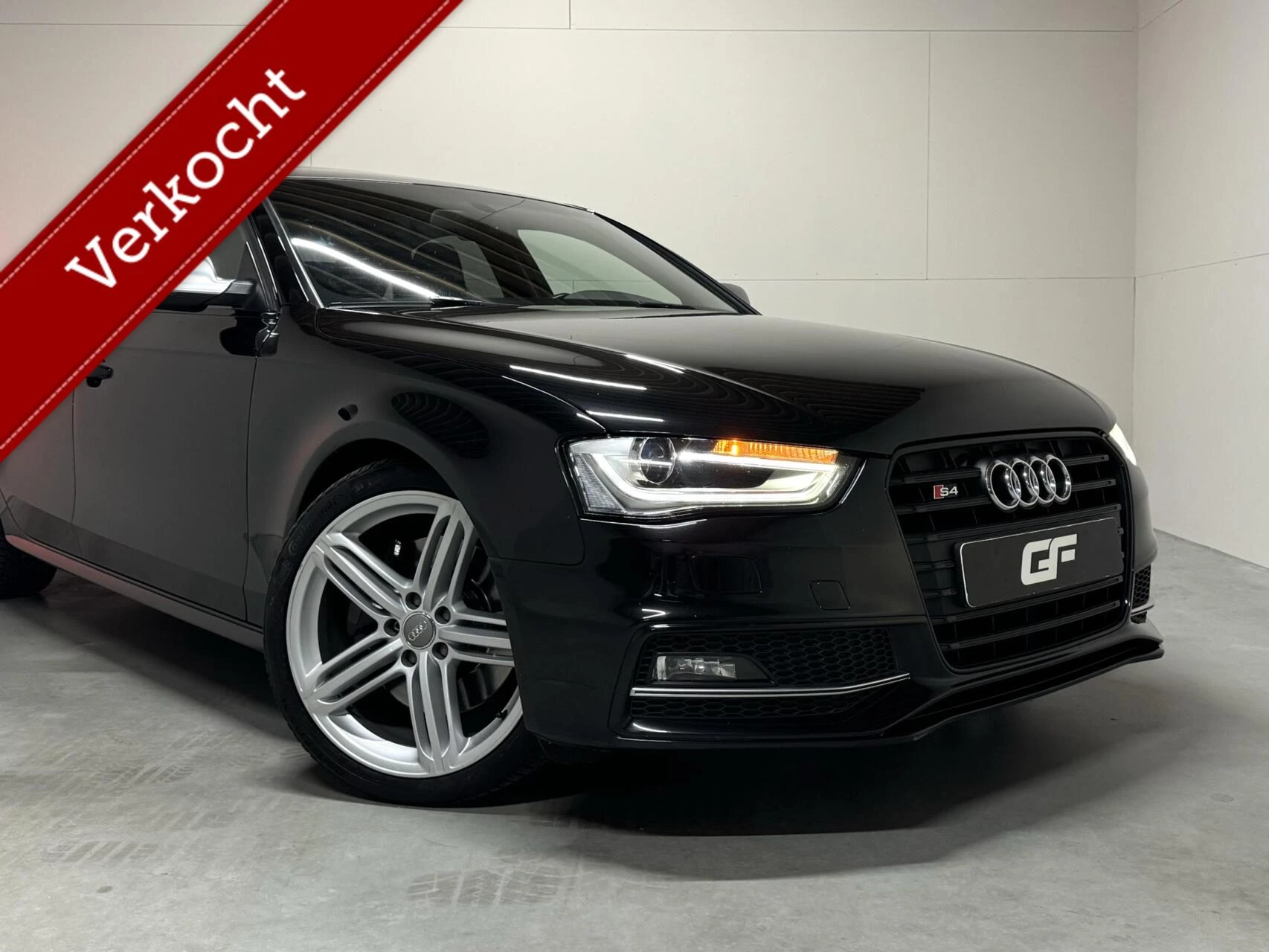 Hoofdafbeelding Audi S4