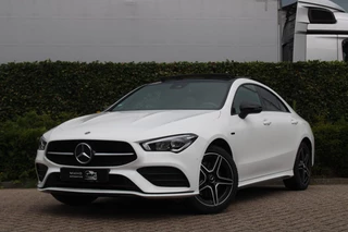 Mercedes-Benz CLA-klasse 250 e AMG | Panoramadak | Sfeerverlichting | Camera | Night pakket | Stoelverwarming |