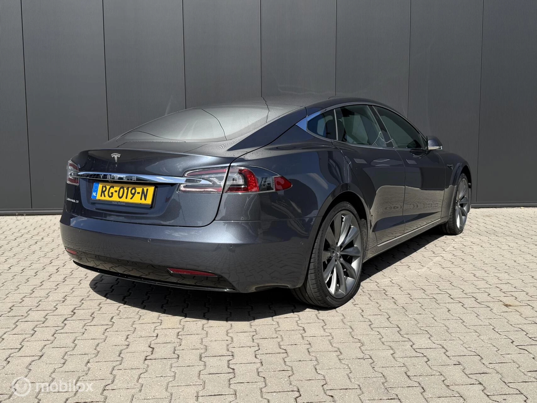 Hoofdafbeelding Tesla Model S