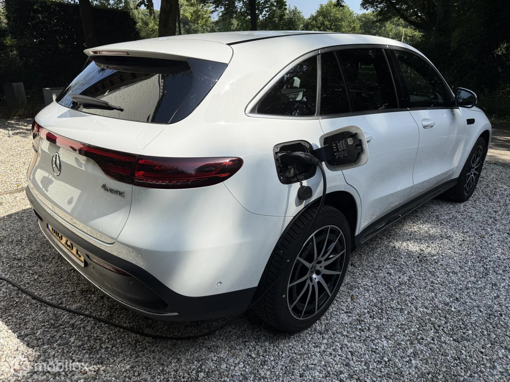 Hoofdafbeelding Mercedes-Benz EQC