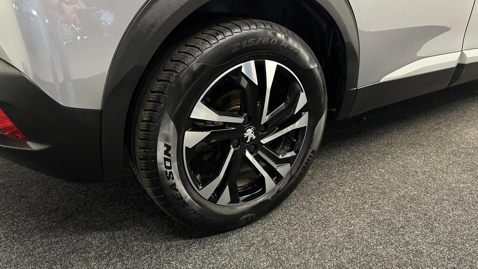 Hoofdafbeelding Peugeot e-2008