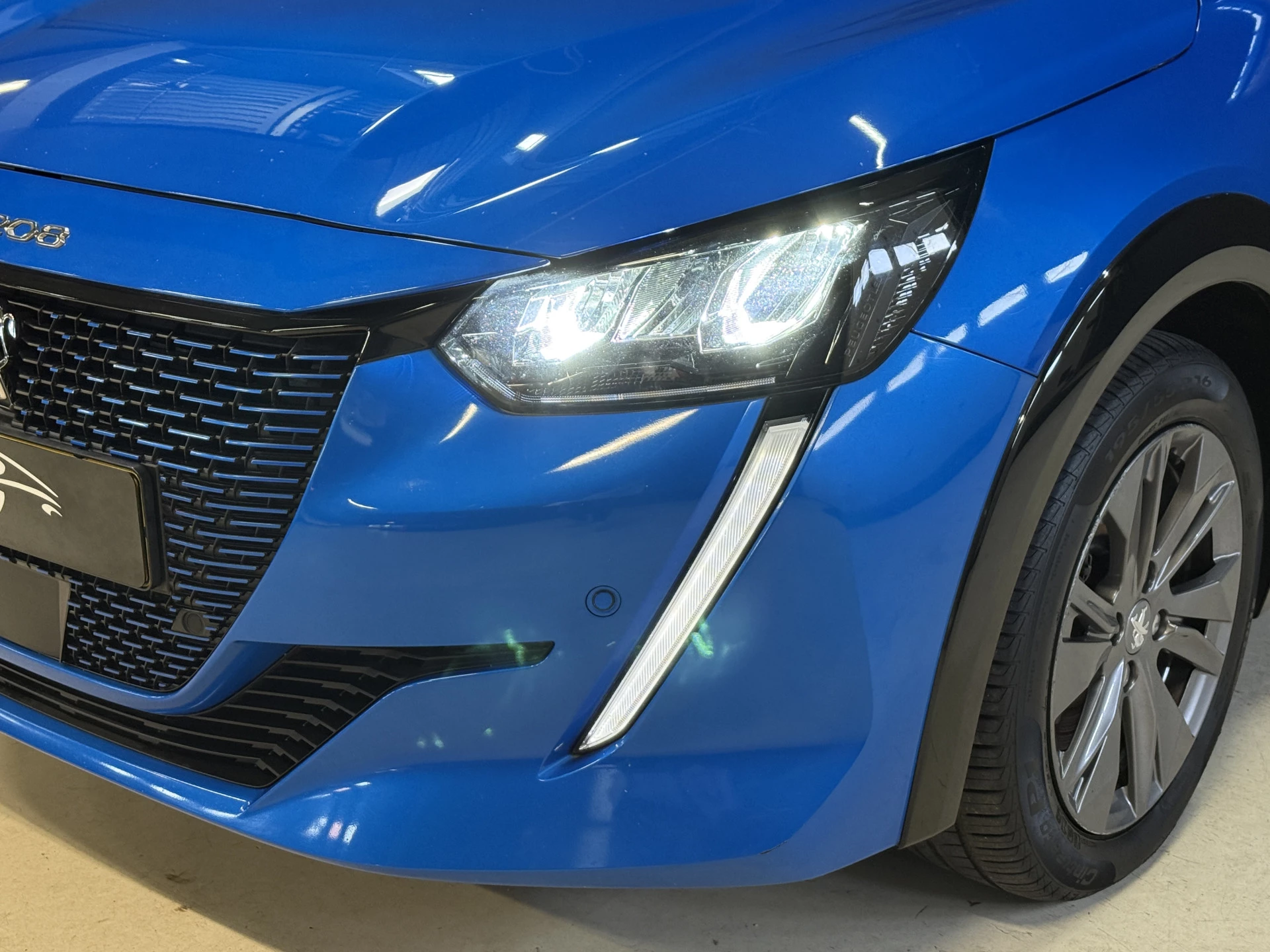 Hoofdafbeelding Peugeot e-208