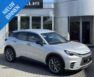 Lexus LBX Elegant 2WD TECH PACK STOELVERW STUURVERW BLIND-SPOT KEY-LESS