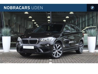 BMW X1 xDrive25i High Executive Sport Line Automaat / Sportstoelen / Achteruitrijcamera / Head-Up / Active Cruise Control  / Comfort Access / Stuurverwarming/ Trekhaak