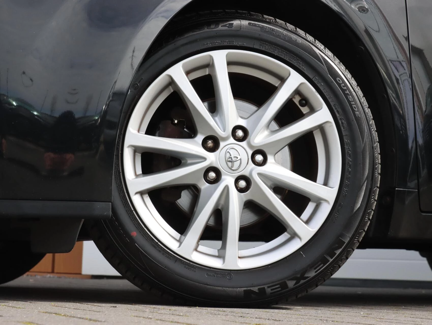 Hoofdafbeelding Toyota Avensis