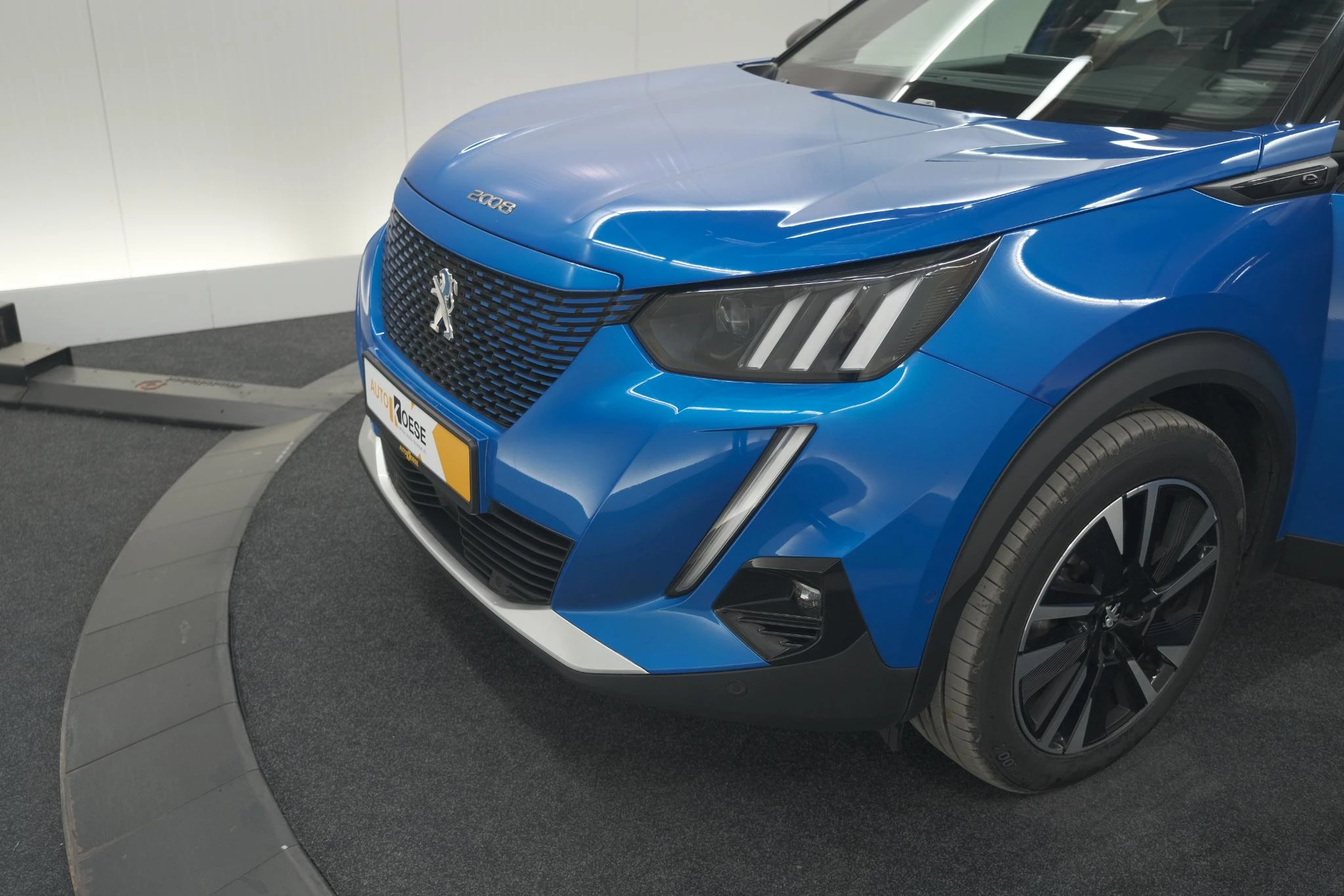 Hoofdafbeelding Peugeot e-2008