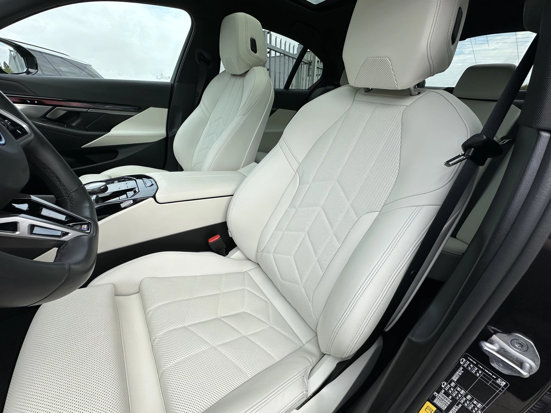 Hoofdafbeelding BMW i5