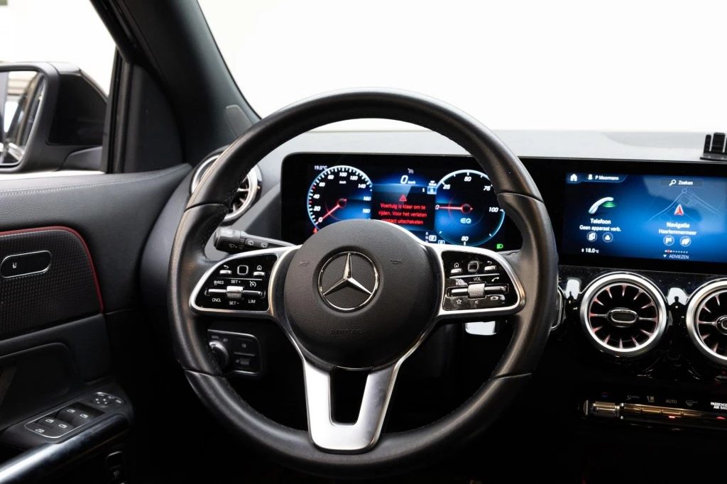 Hoofdafbeelding Mercedes-Benz EQA