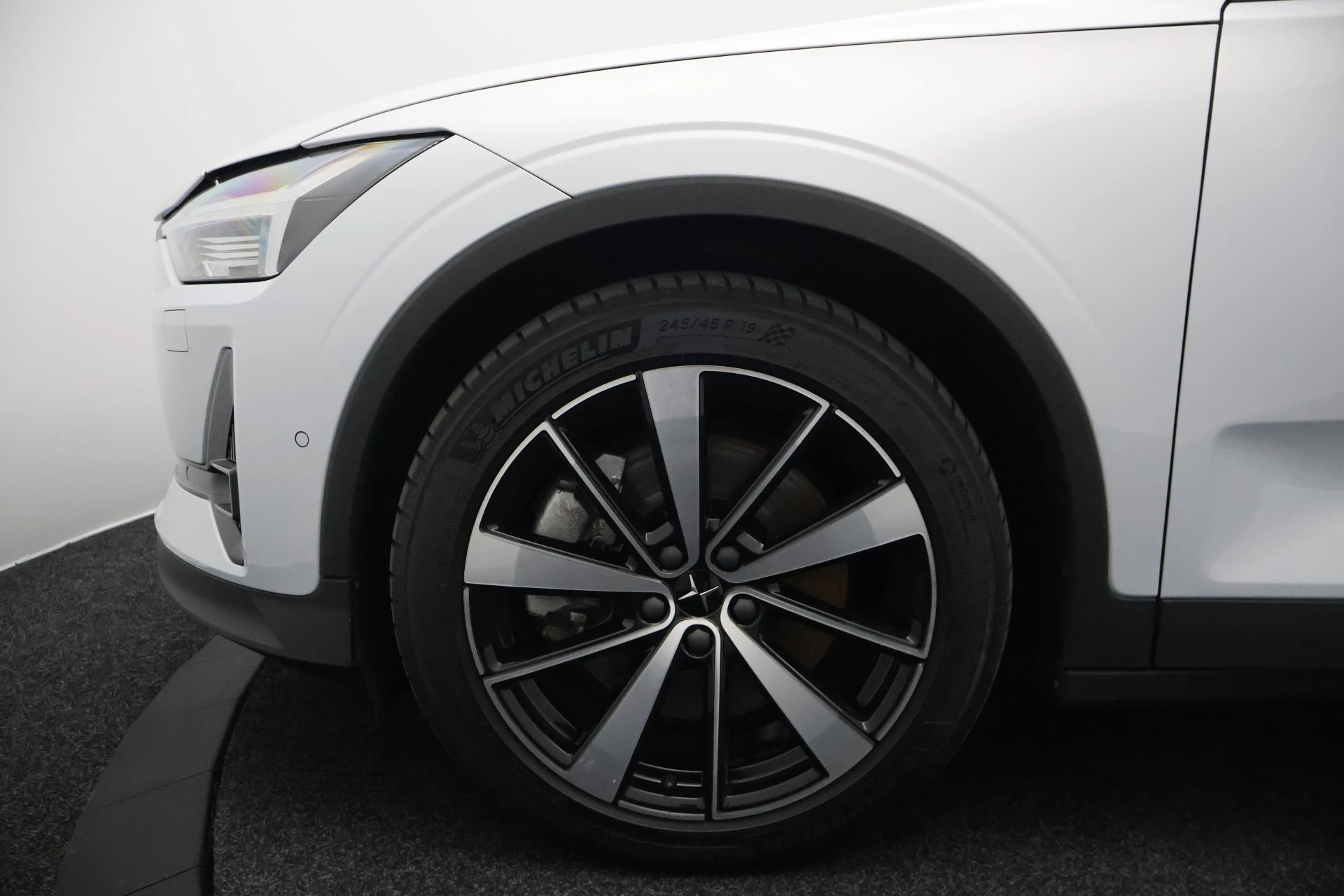 Hoofdafbeelding Polestar 2