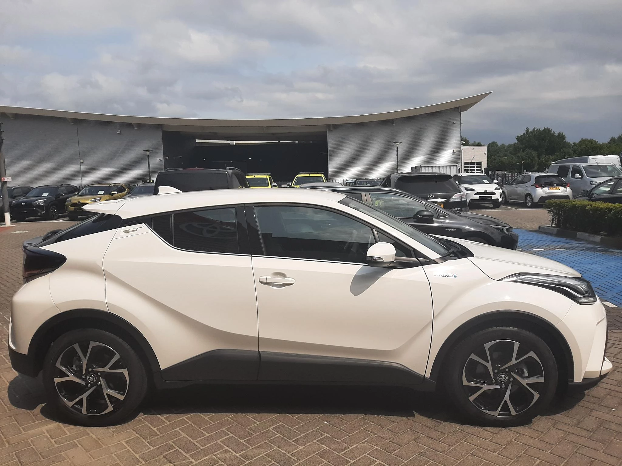 Hoofdafbeelding Toyota C-HR