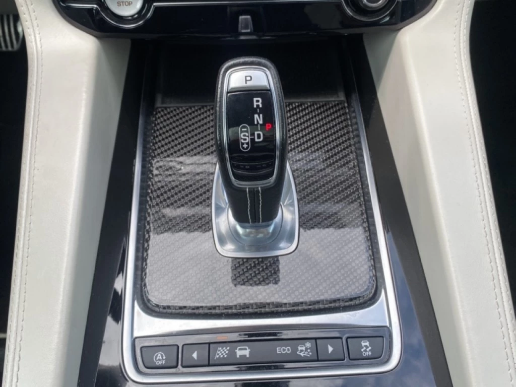 Hoofdafbeelding Jaguar F-PACE