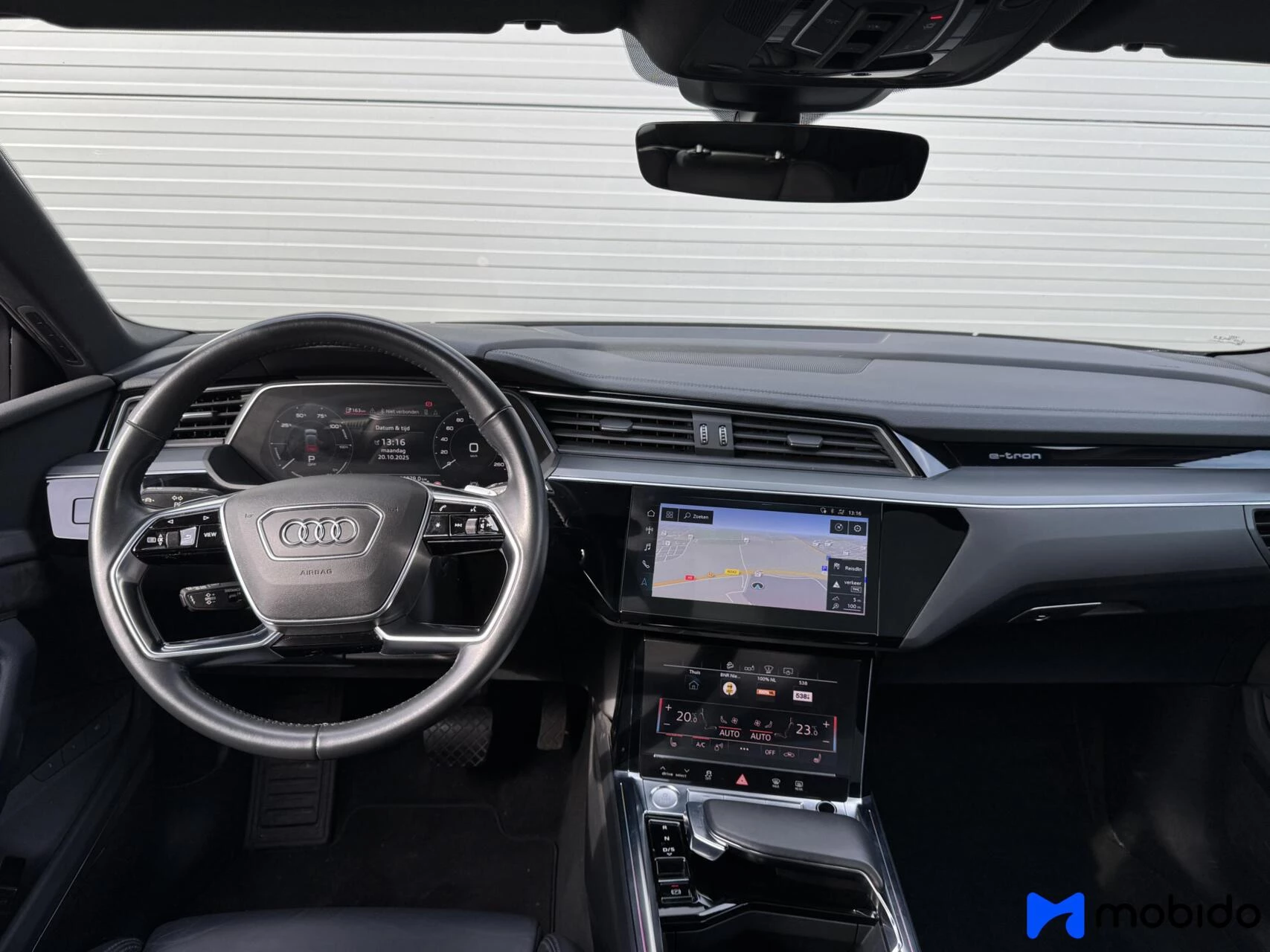 Hoofdafbeelding Audi e-tron