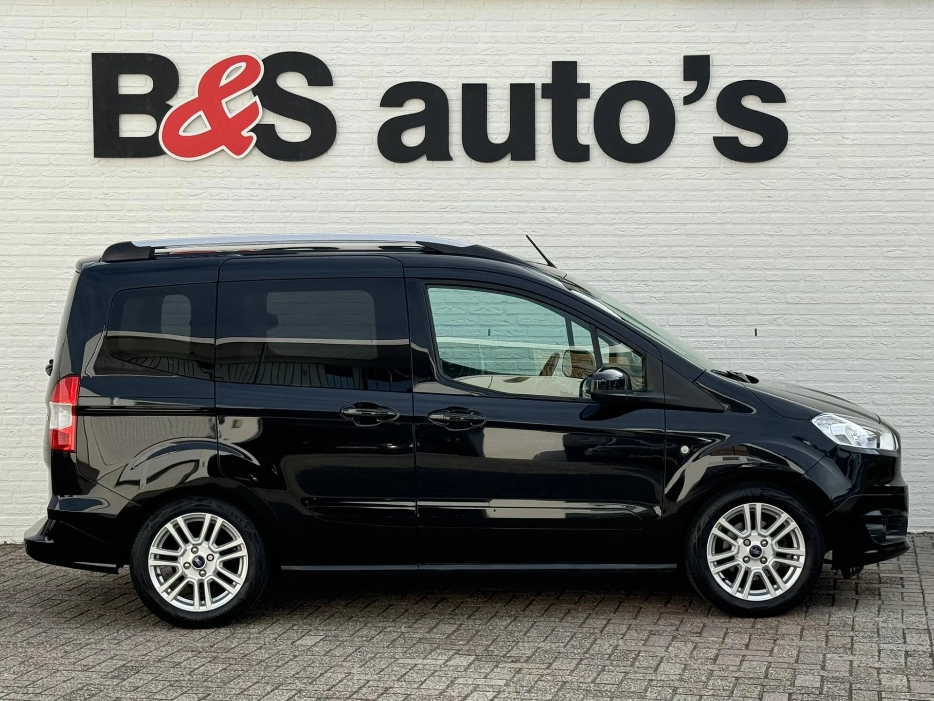 Hoofdafbeelding Ford Tourneo Courier