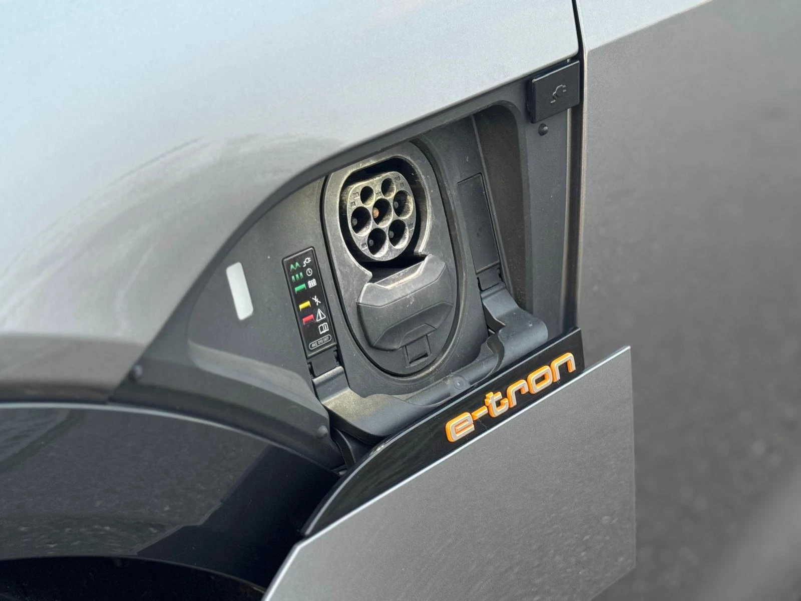 Hoofdafbeelding Audi e-tron