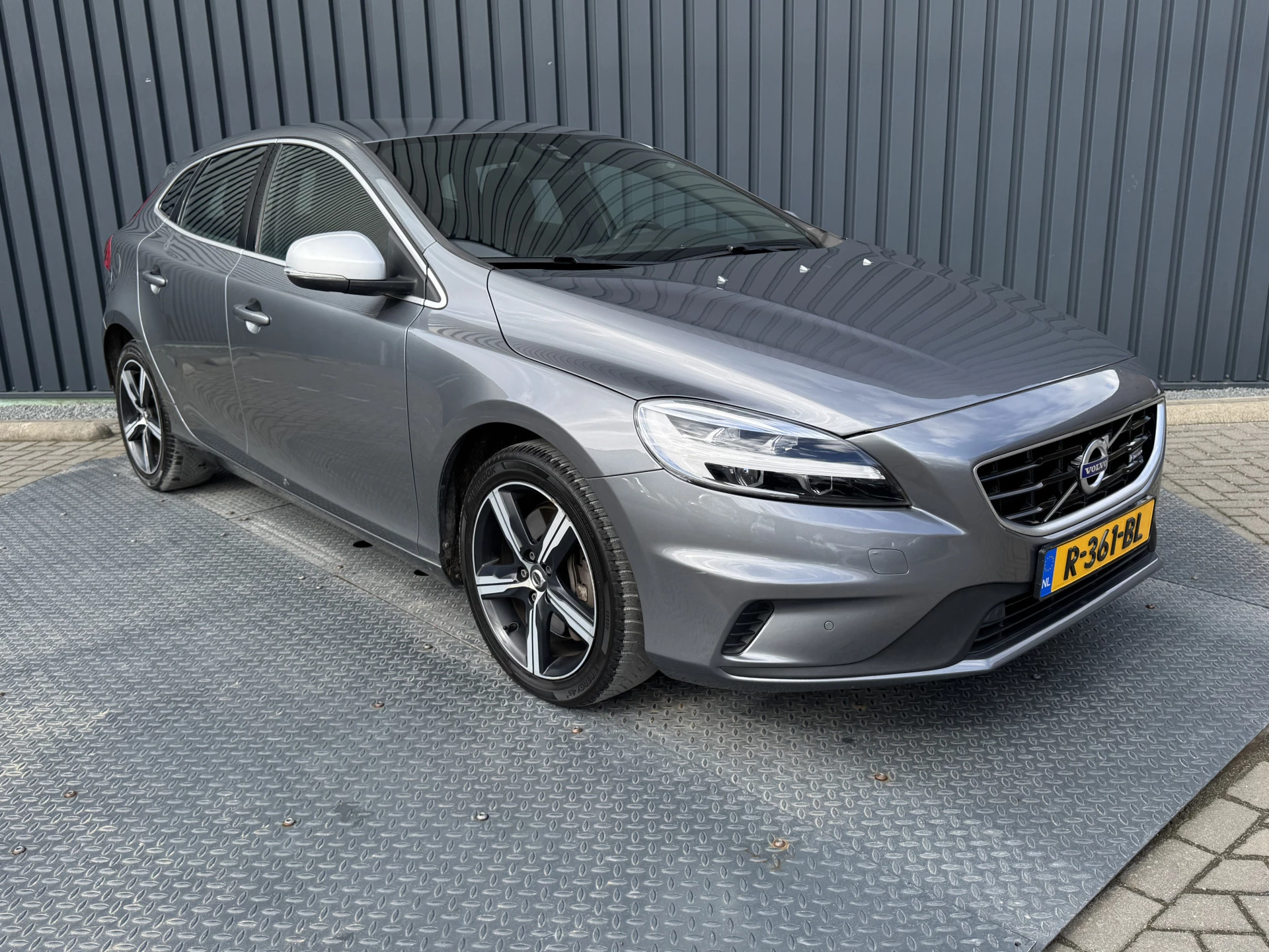 Hoofdafbeelding Volvo V40