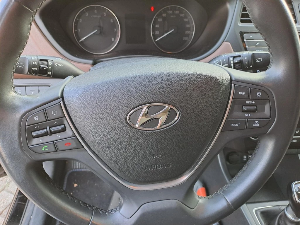 Hoofdafbeelding Hyundai i20