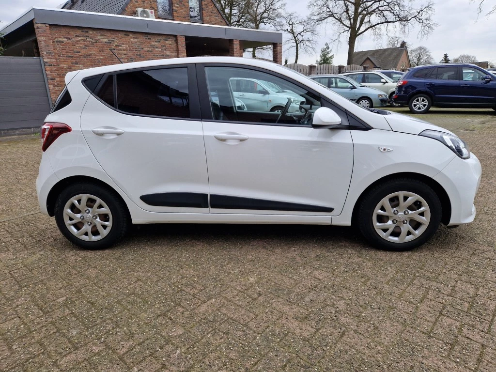 Hoofdafbeelding Hyundai i10