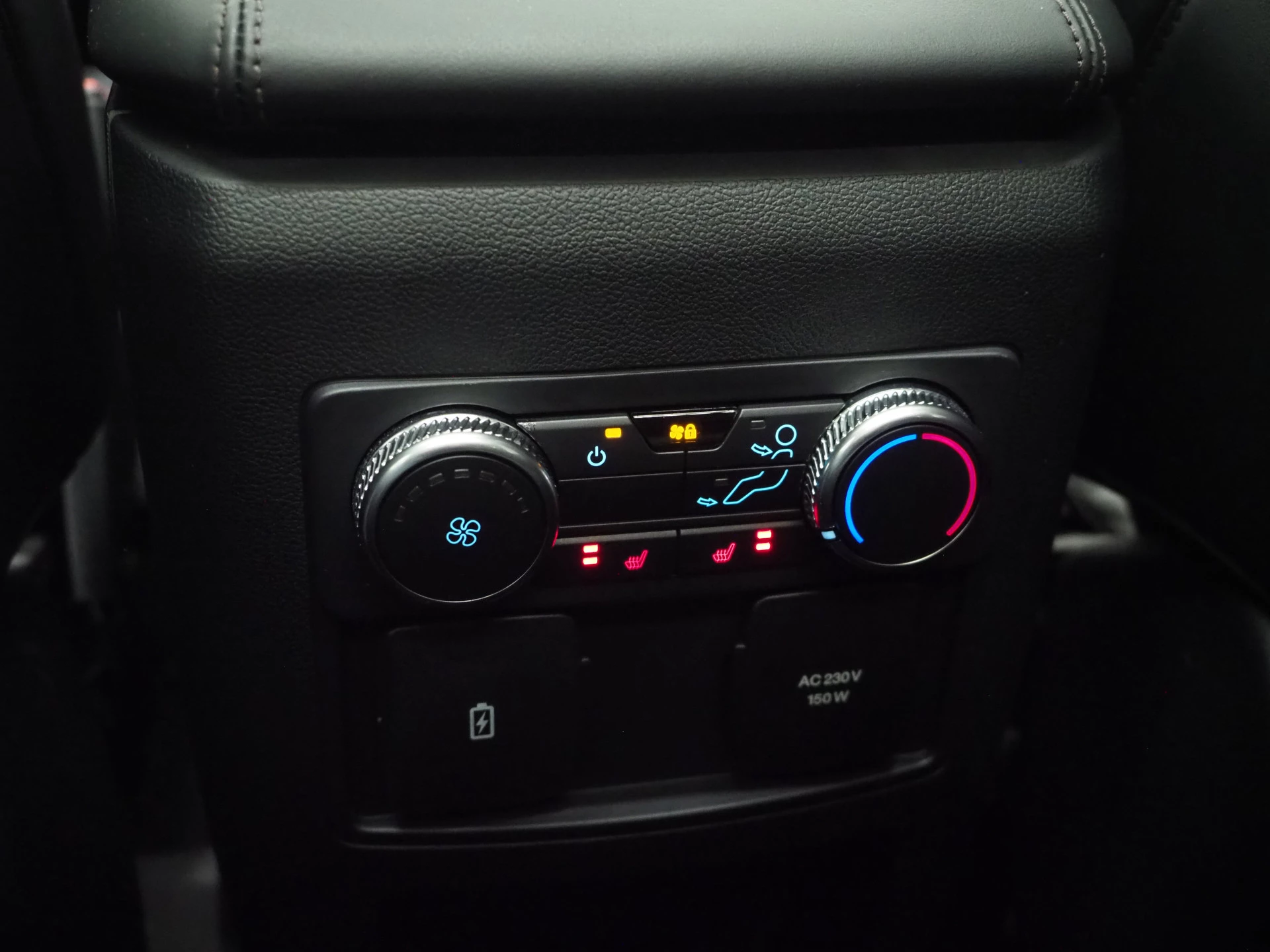 Hoofdafbeelding Ford Explorer