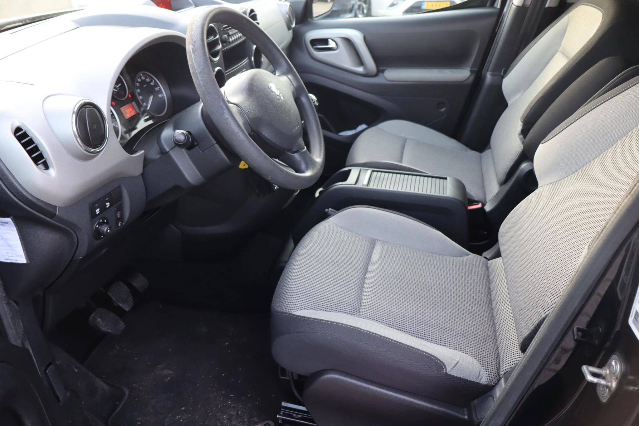 Hoofdafbeelding Peugeot Partner