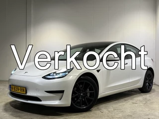 Tesla Model 3 Standard RWD Plus 60 kWh | Navigatiesysteem | LM Velgen 18" | Panoramadak | Voorstoelen Verwarmd | Cruise Control | Airco |