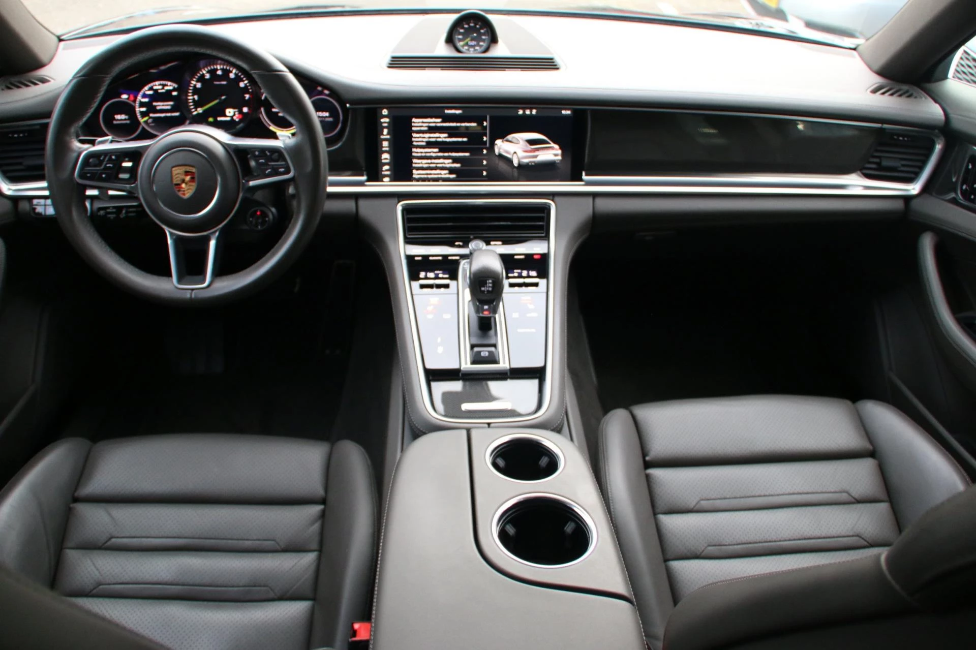 Hoofdafbeelding Porsche Panamera