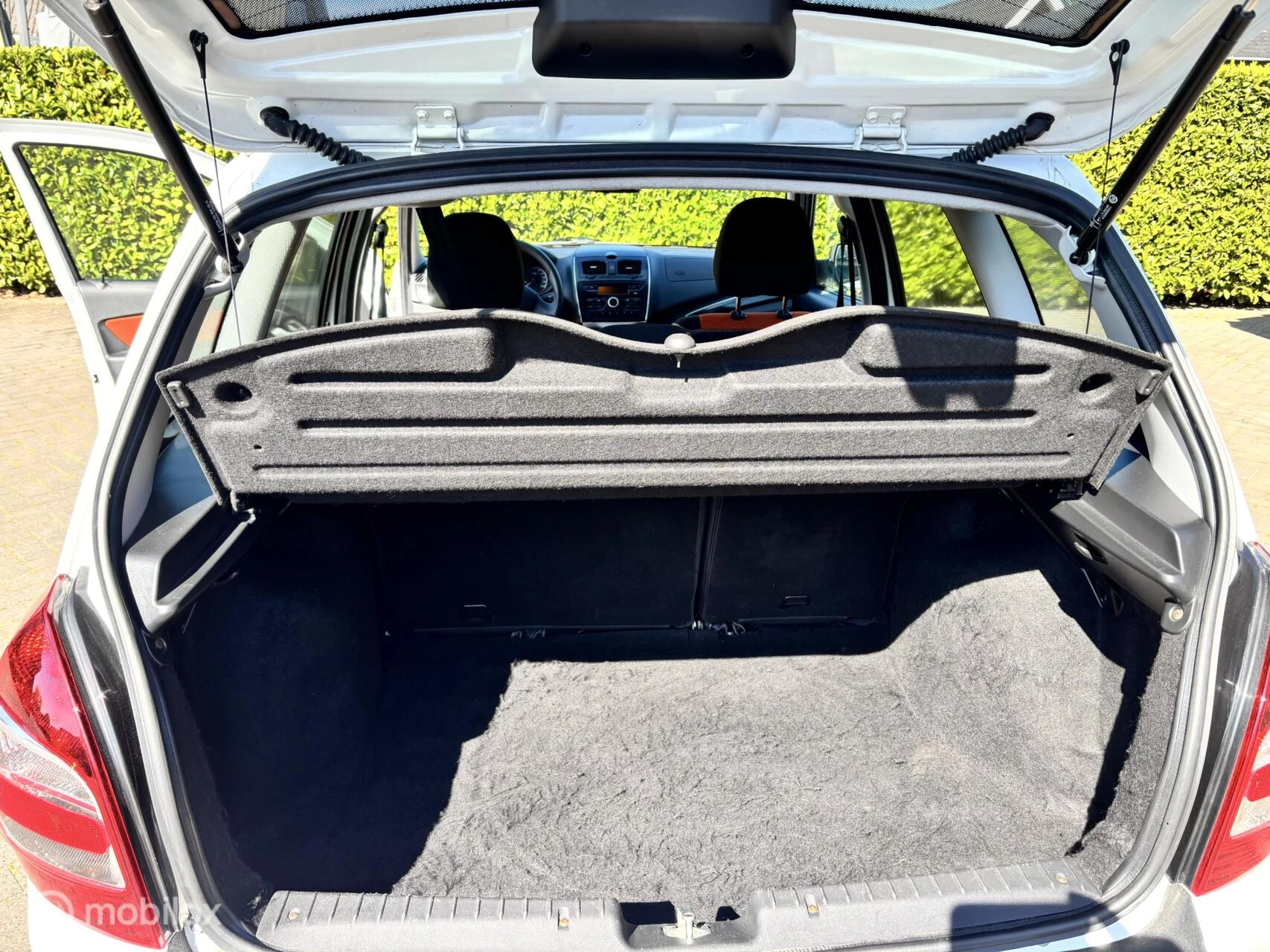 Hoofdafbeelding Lada Kalina