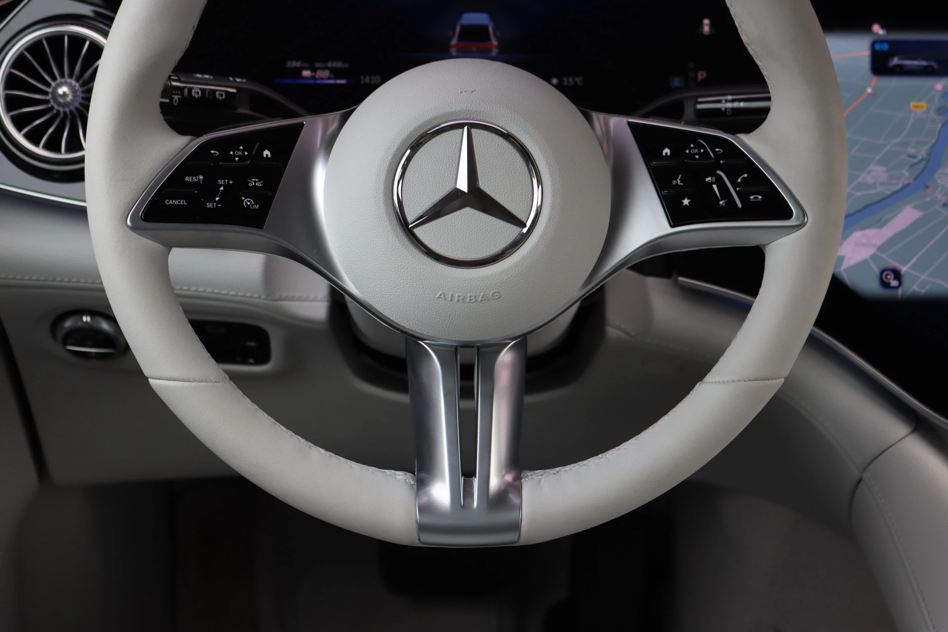 Hoofdafbeelding Mercedes-Benz EQE