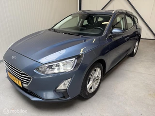 Hoofdafbeelding Ford Focus Ford Focus Wagon 1.0 EcoBoost Edition Business Trekhaak