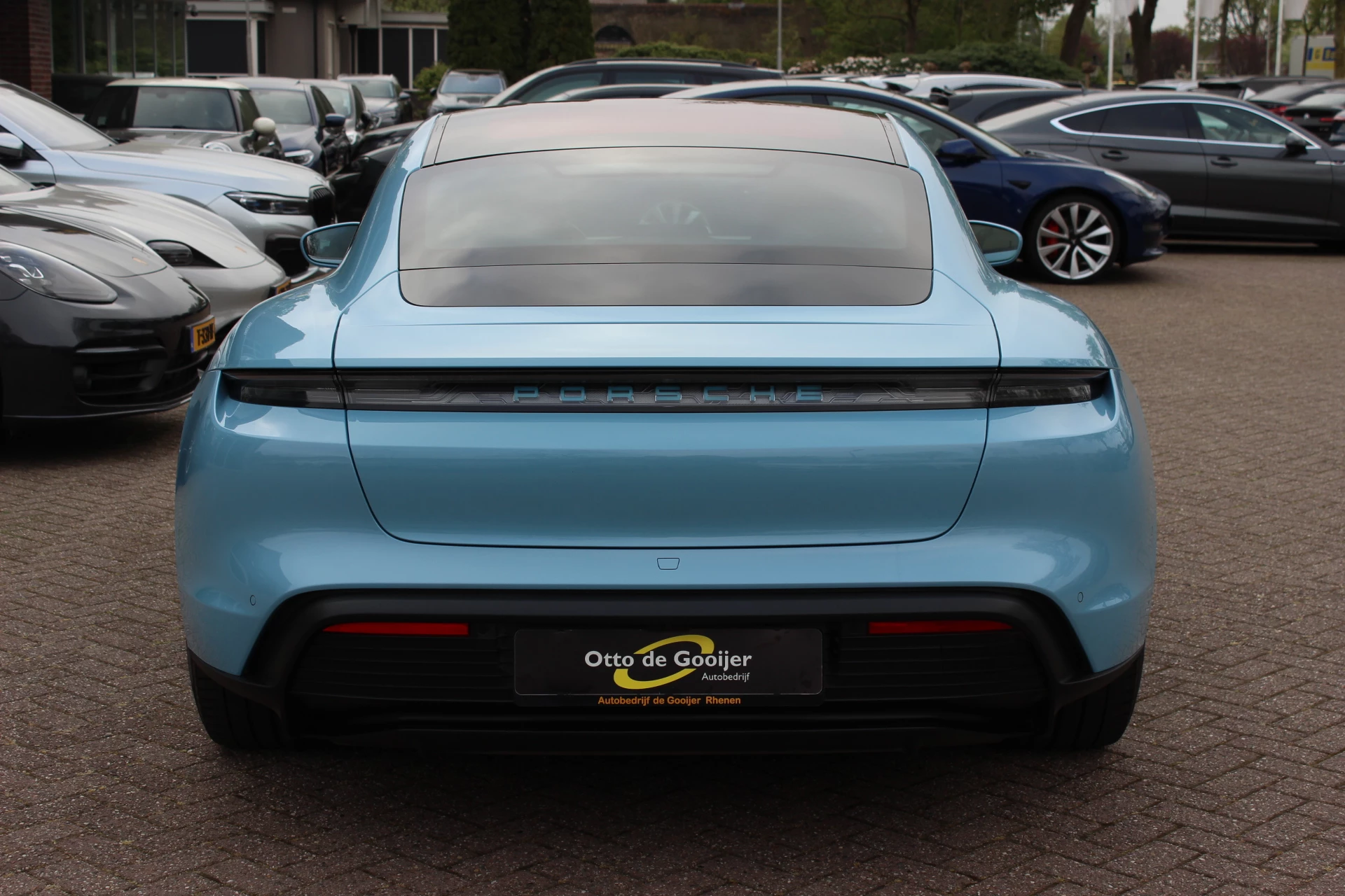 Hoofdafbeelding Porsche Taycan