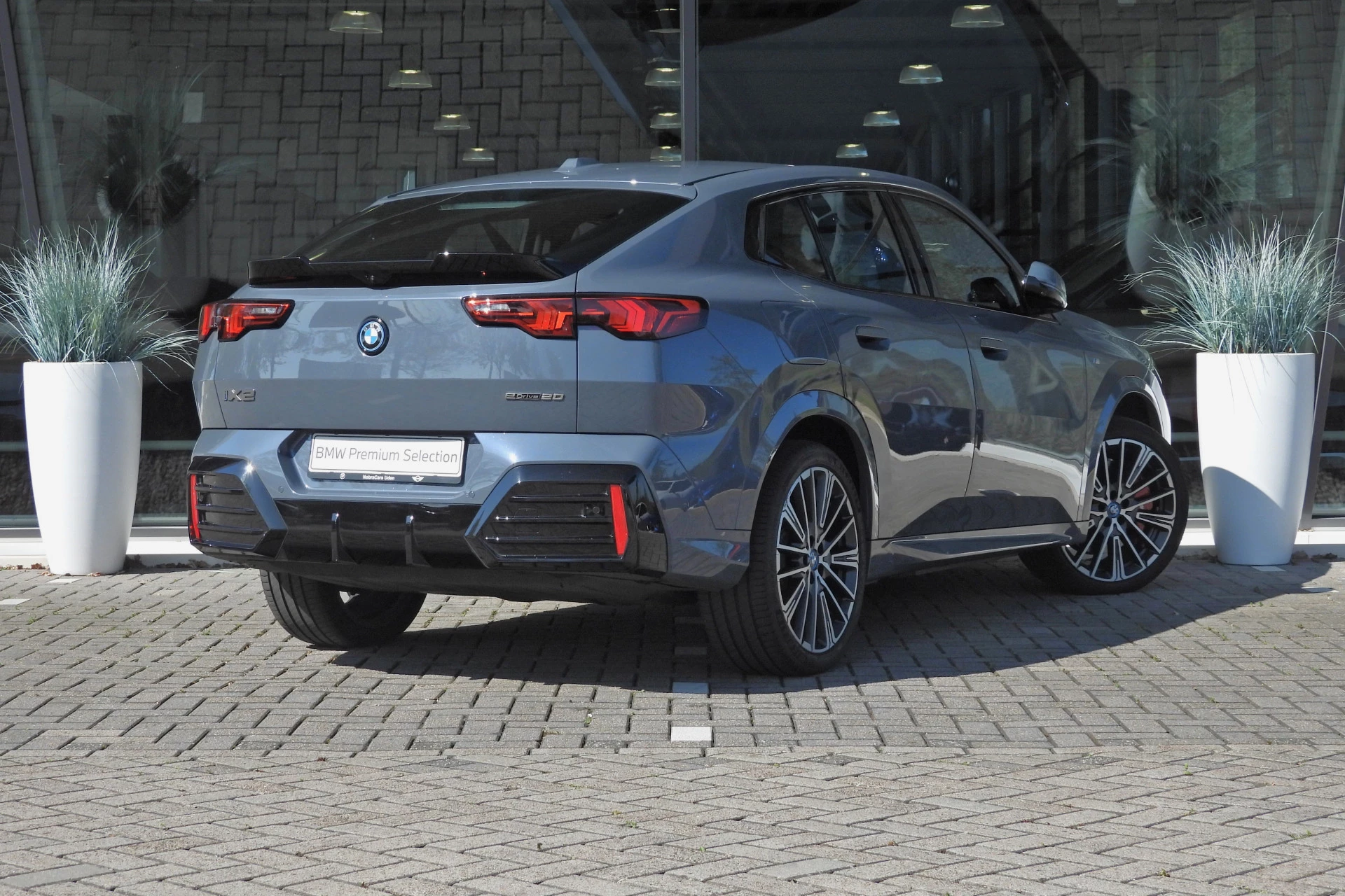 Hoofdafbeelding BMW iX2