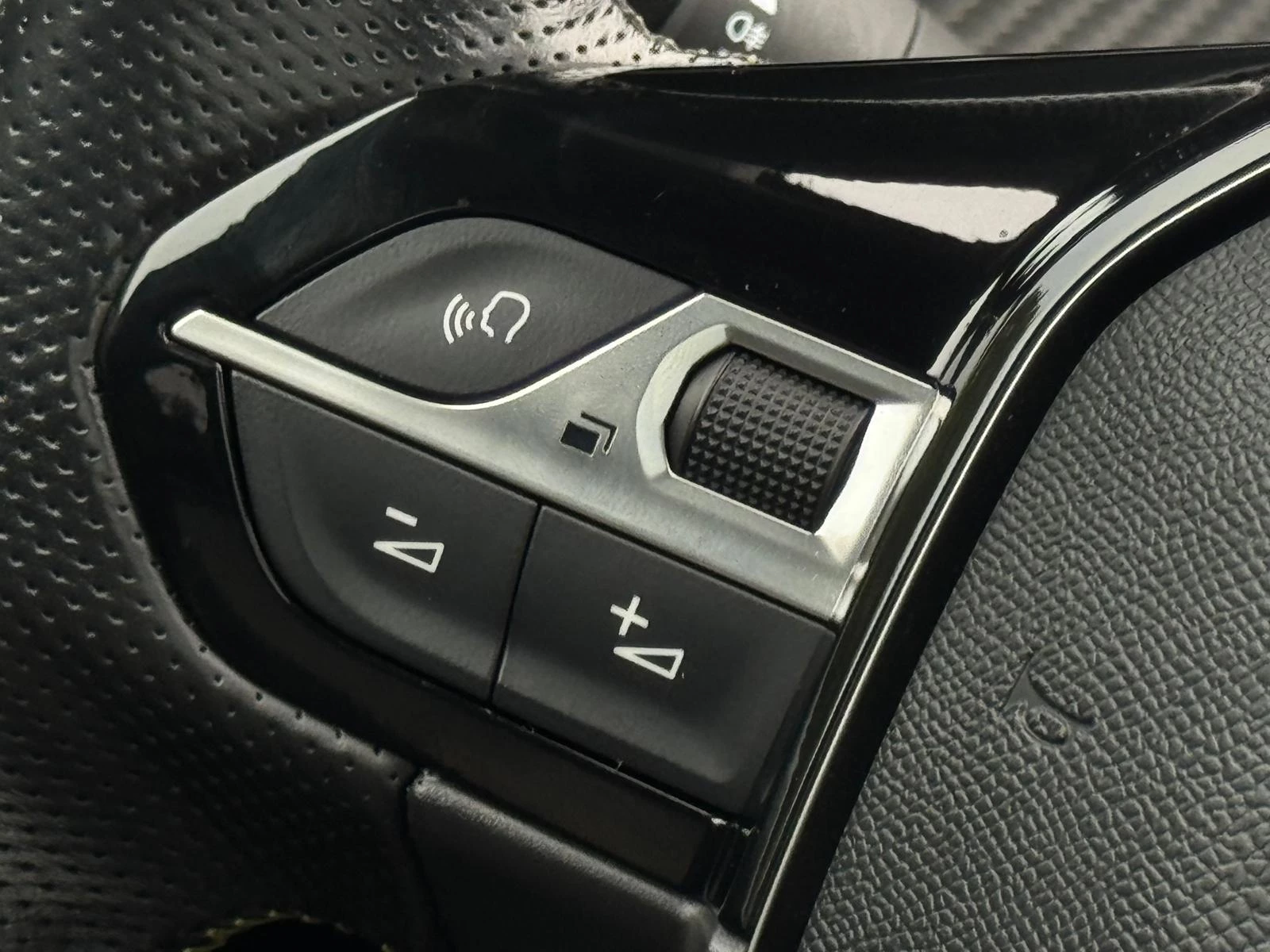 Hoofdafbeelding Peugeot e-208