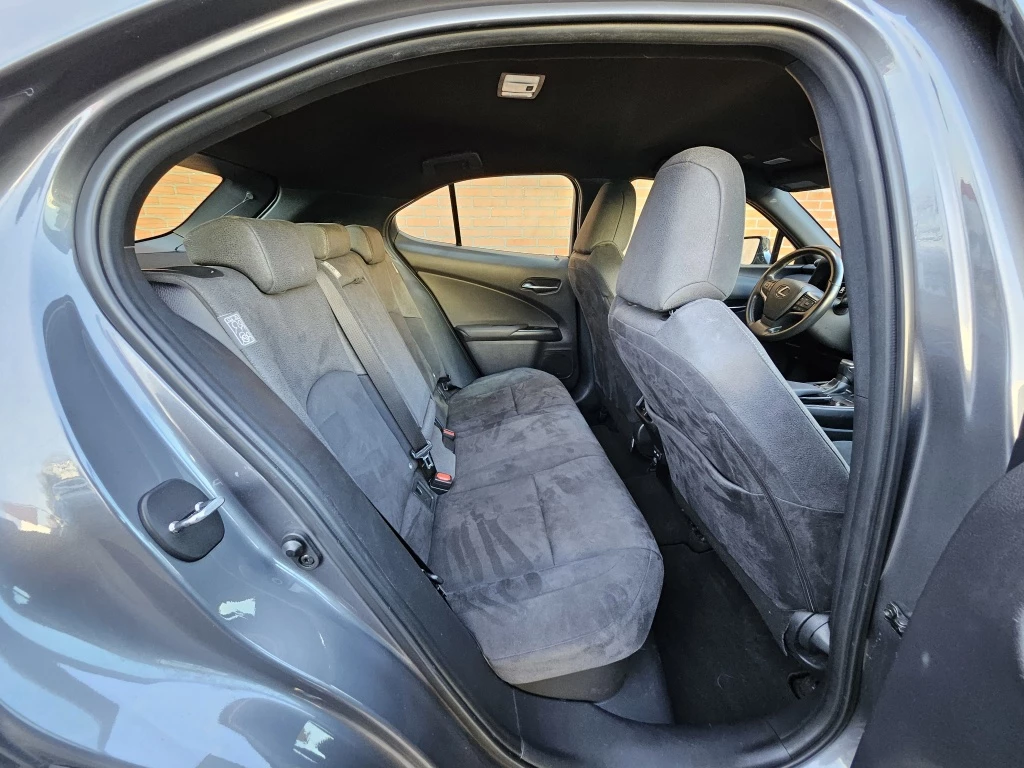 Hoofdafbeelding Lexus UX