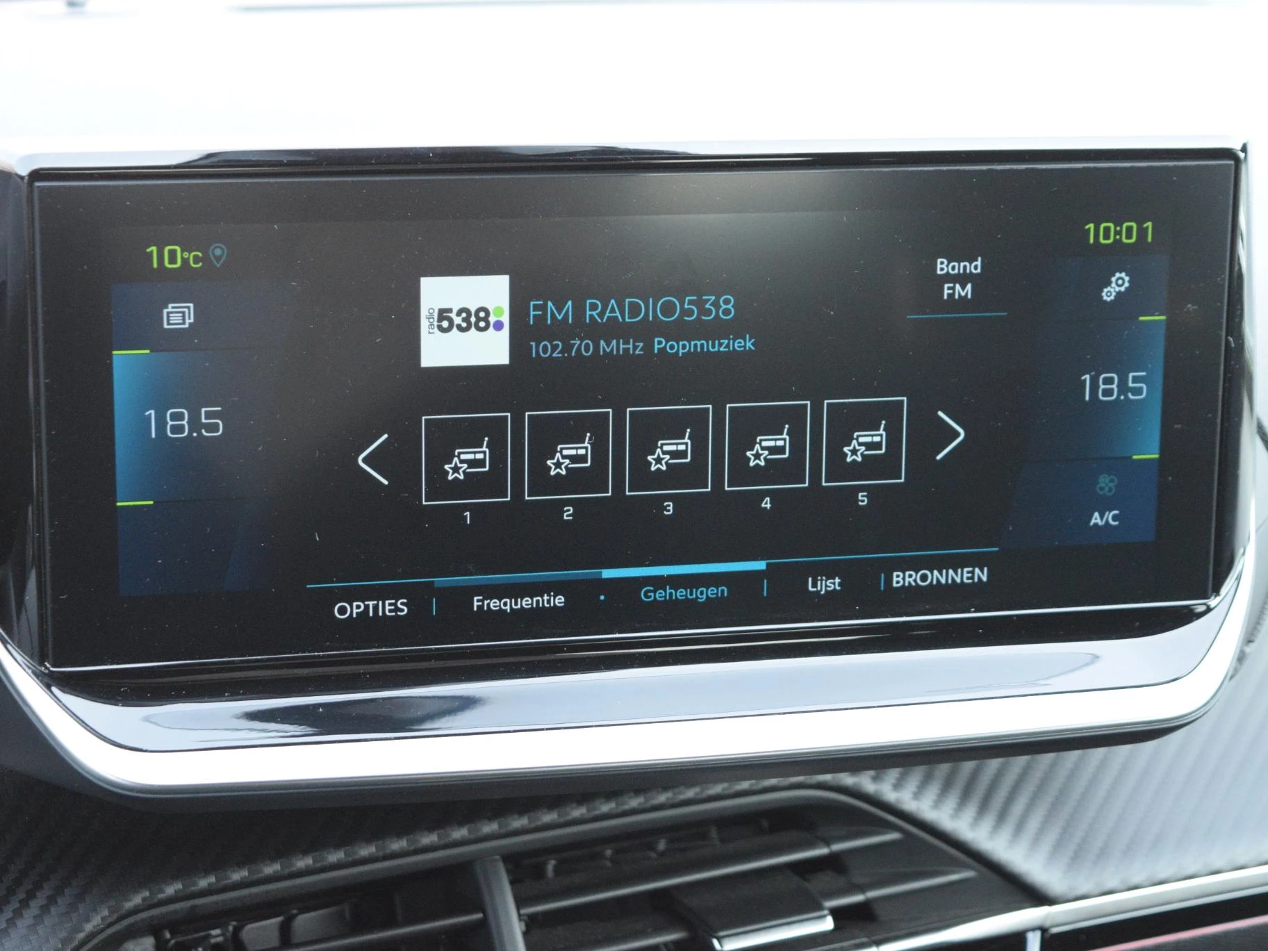 Hoofdafbeelding Peugeot e-208