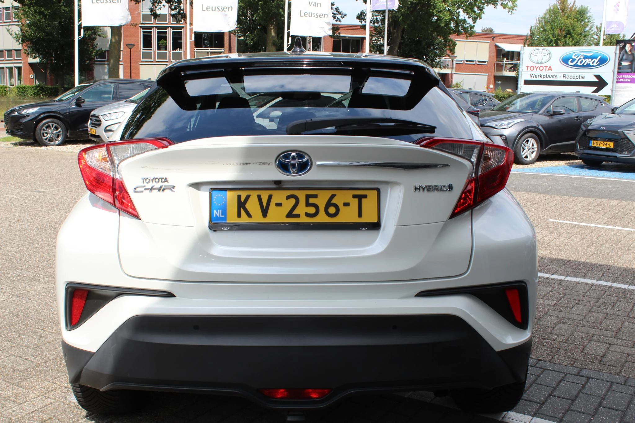 Hoofdafbeelding Toyota C-HR