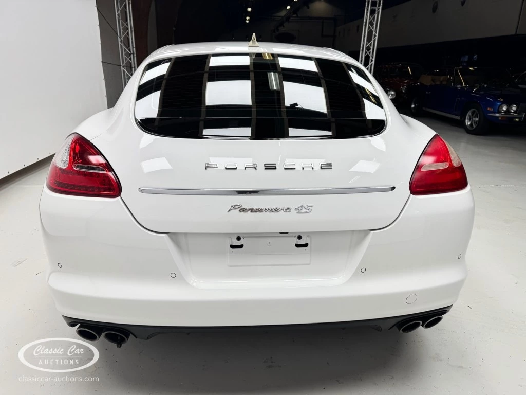 Hoofdafbeelding Porsche Panamera