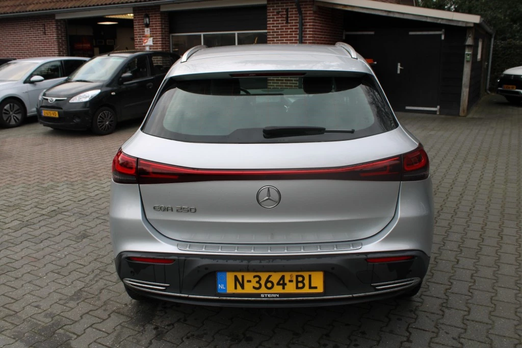 Hoofdafbeelding Mercedes-Benz EQA