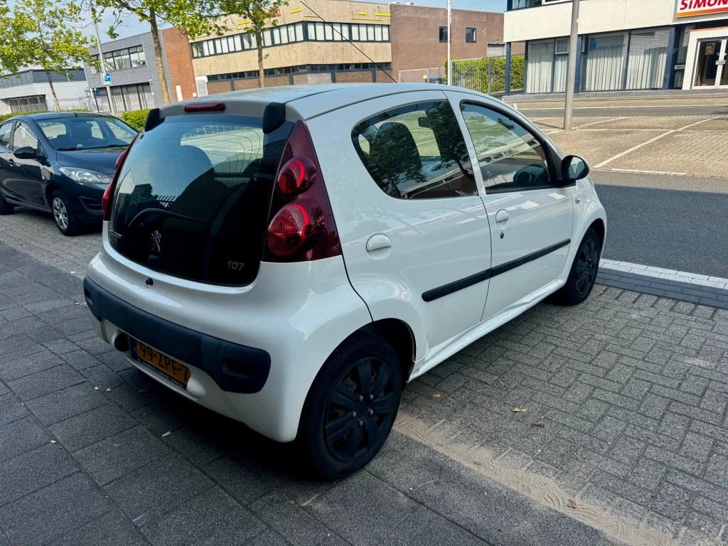 Hoofdafbeelding Peugeot 107