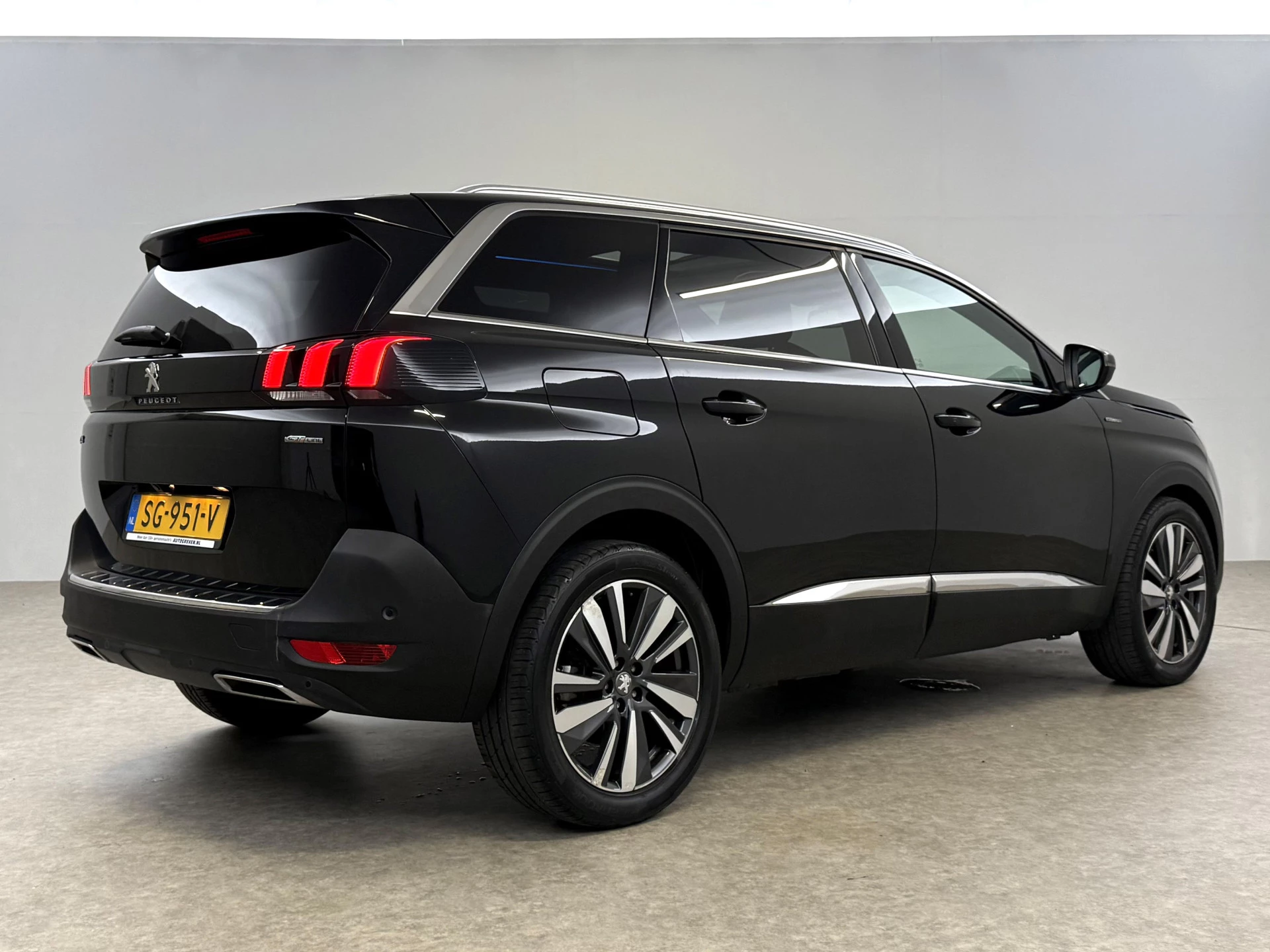 Hoofdafbeelding Peugeot 5008