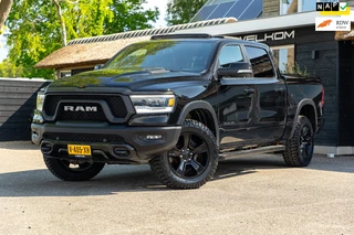 Dodge Ram 1500 5.7 V8 4x4 Crew Cab Rebel Panoramadak I Leder zwart rood I Camera I Nieuwe banden I LPG I Luchtvering I Trekhaak