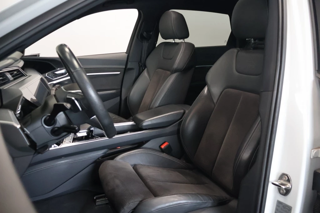 Hoofdafbeelding Audi e-tron