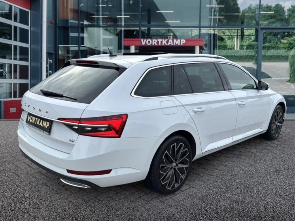 Hoofdafbeelding Škoda Superb